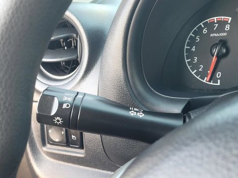 Used 2017 Nissan Versa S Plus FWD image 32