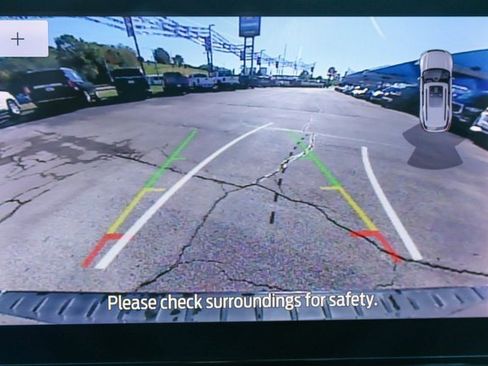 Used 2022 Ford Explorer XLT image 33