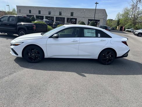 New 2026 Hyundai Elantra Sport FWD image 4