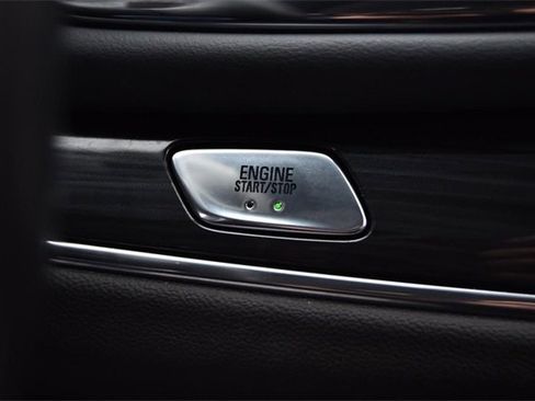 Used 2024 Buick Enclave Premium image 21