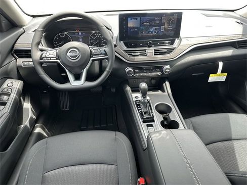 New 2025 Nissan Altima 2.5 SV w/ SV Premium Package image 17