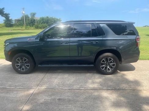 Used 2021 Chevrolet Tahoe Z71 w/ Z71 Off-Road Package AWD/4WD image 7