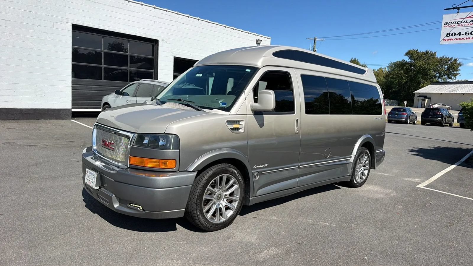 Used 2019 GMC Savana 2500 w/ Enhanced Convenience Package RWD image 3