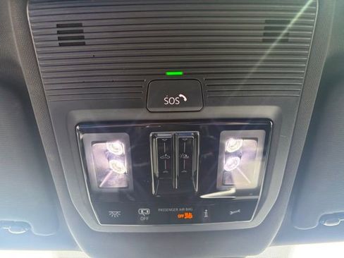 Used 2024 Volkswagen Atlas Cross Sport SEL Premium R-Line image 35