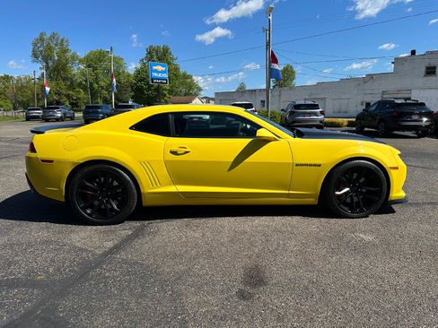 Used 2015 Chevrolet Camaro SS w/ SS Performance Package RWD image 4