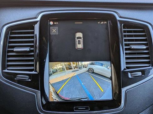 Certified 2023 Volvo XC90 B5 Plus w/ Protection Package Premier AWD/4WD image 15