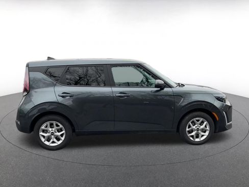 Used 2025 Kia Soul LX w/ LX Technology Package image 16
