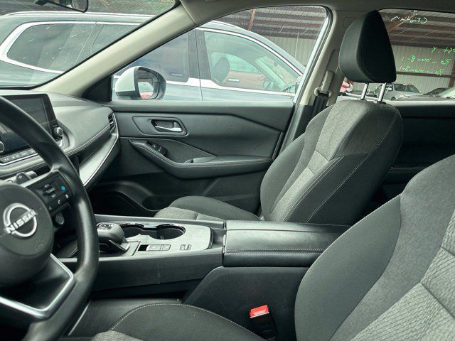 Used 2024 Nissan Rogue SV FWD image 5