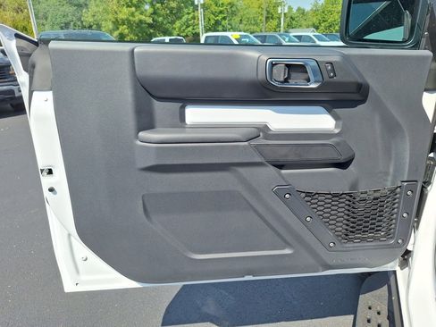 New 2025 Ford Bronco Badlands image 2