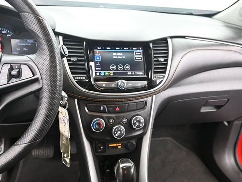 Used 2020 Chevrolet Trax LS image 12
