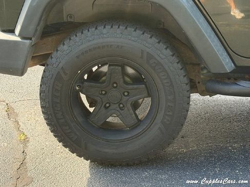 Used 2011 Jeep Wrangler Unlimited Sport AWD/4WD image 36