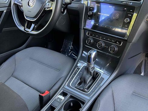Used 2019 Volkswagen e-Golf SE w/ Driver Assistance Package FWD image 37