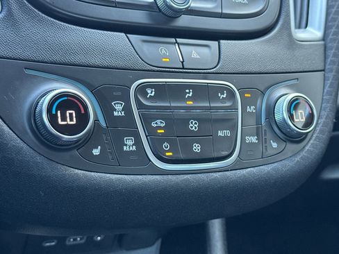 Used 2024 Chevrolet Malibu LT image 19