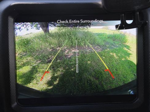 Used 2018 Jeep Wrangler Unlimited Sahara image 23