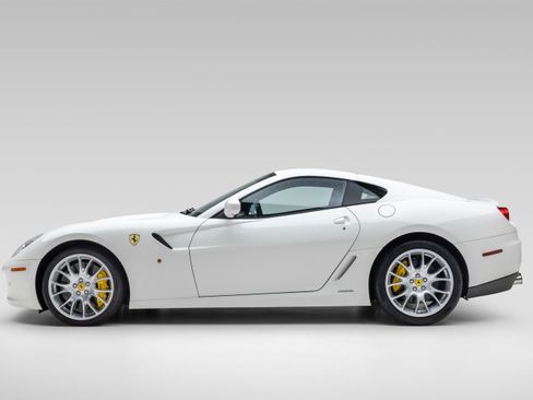 Certified 2010 Ferrari 599 GTB Fiorano RWD image 5