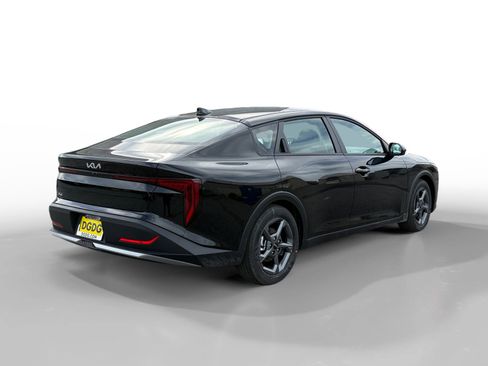 New 2026 Kia K4 LXS image 5