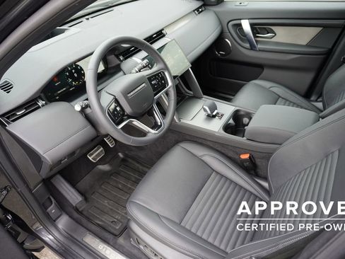 Used 2025 Land Rover Discovery Sport Dynamic SE image 18