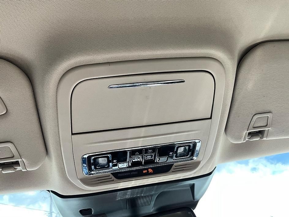 Used 2020 Lincoln Corsair AWD w/ Premium Package image 25
