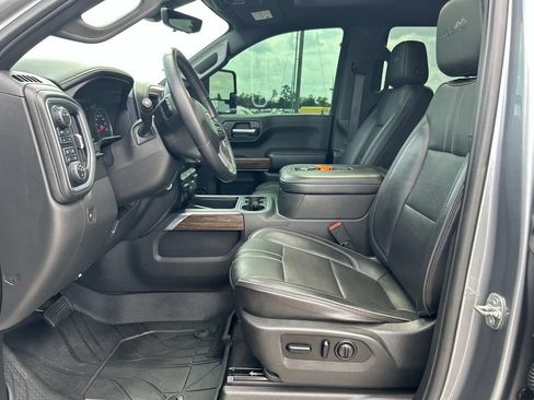 Used 2020 Chevrolet Silverado 1500 High Country w/ Technology Package AWD/4WD image 31