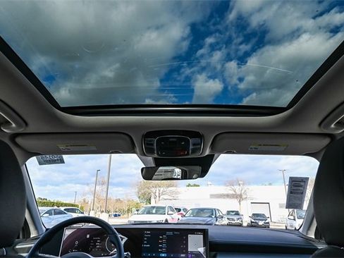 New 2025 Hyundai Sonata Limited image 18