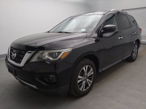 Used 2018 Nissan Pathfinder SV AWD/4WD image 2