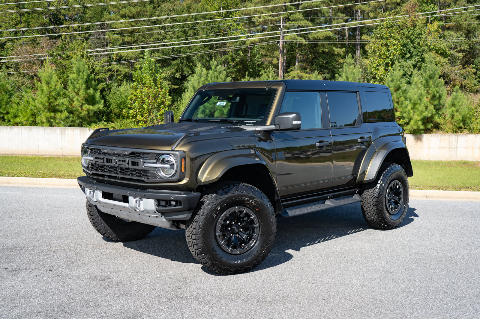 New 2026 Ford Bronco Raptor w/ Interior Carbon Fiber Pack AWD/4WD image 4