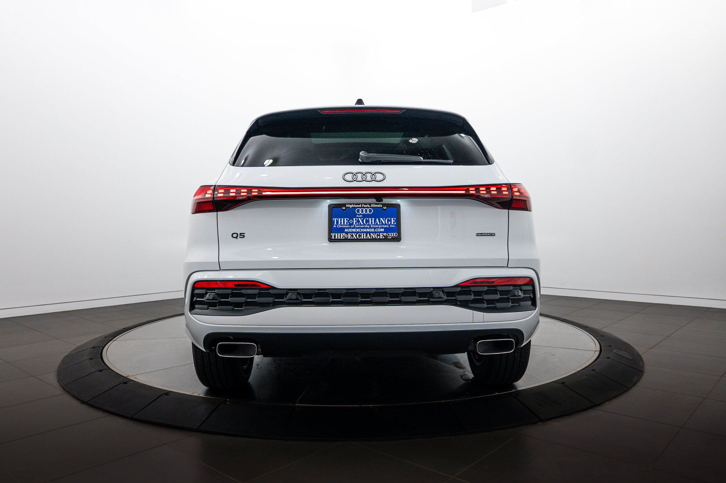 Used 2025 Audi Q5 Premium Plus w/ Premium Plus AWD/4WD image 21