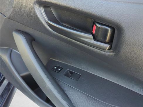 Used 2022 Toyota Corolla LE image 26