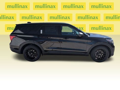 New 2026 Ford Explorer Active image 4