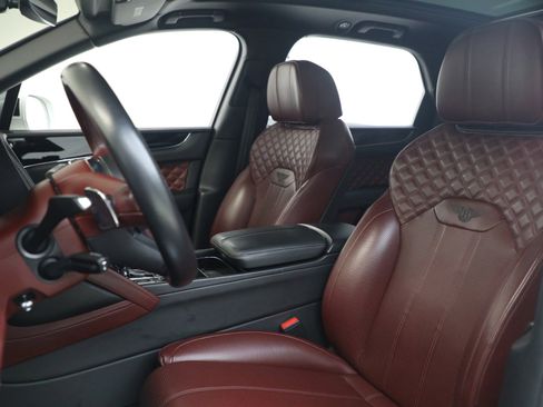 Certified 2021 Bentley Bentayga image 13