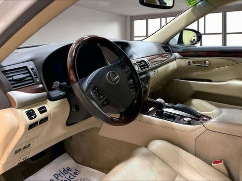 Used 2015 Lexus LS 460 AWD w/ Comfort Package image 14