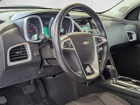 Used 2017 Chevrolet Equinox LT w/ Convenience Package FWD image 9