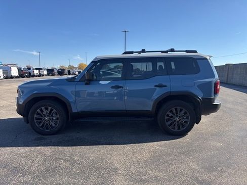 Used 2025 Toyota Land Cruiser image 4