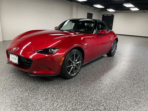 Used 2016 MAZDA MX-5 Miata Grand Touring RWD image 9