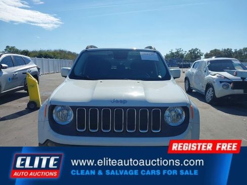 Used 2015 Jeep Renegade Latitude image 12