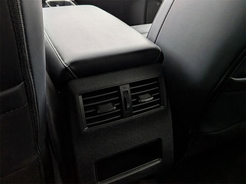 New 2026 Mitsubishi Outlander LE image 26