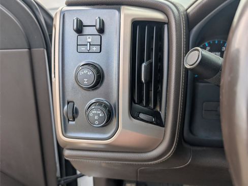 Used 2018 GMC Sierra 3500 Denali w/ Duramax Plus Package image 23