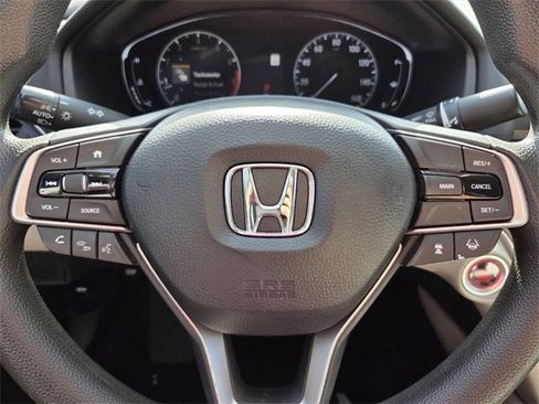 Used 2018 Honda Accord LX image 30