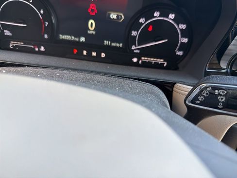 Used 2022 Lincoln Corsair FWD w/ Equipment Group 101A image 6