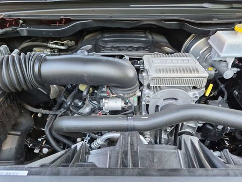 Used 2024 RAM 1500 Laramie AWD/4WD image 25