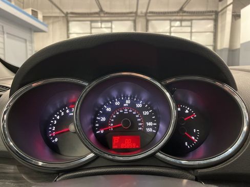 Used 2013 Kia Sorento LX w/ Convenience Pkg image 16