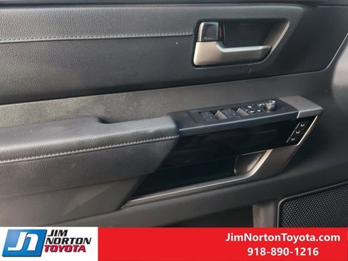 Used 2025 Toyota Tundra Limited image 25