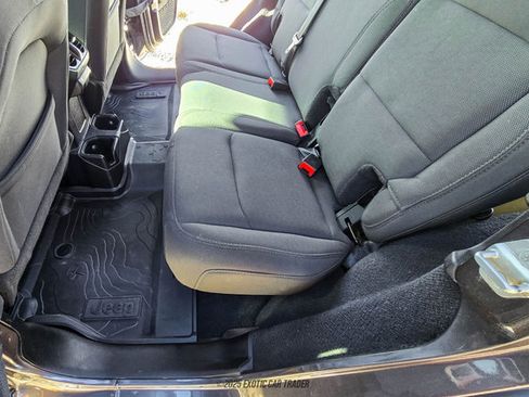 Used 2019 Jeep Wrangler Unlimited Sport S image 79