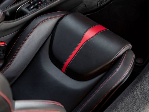 Used 2019 McLaren 570S Spider RWD image 25