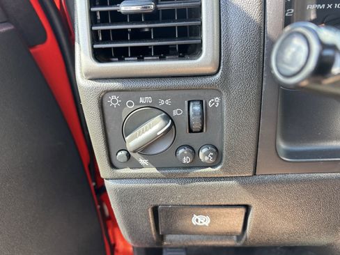 Used 2012 Chevrolet Colorado LT image 14