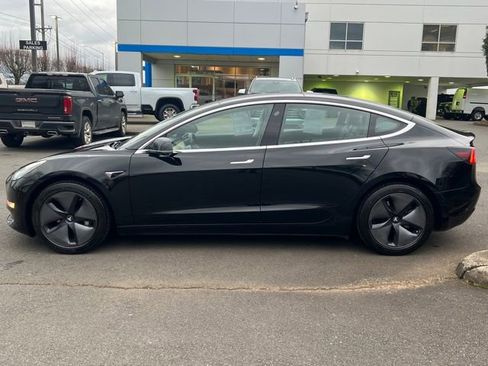 Used 2018 Tesla Model 3 Mid Range image 4