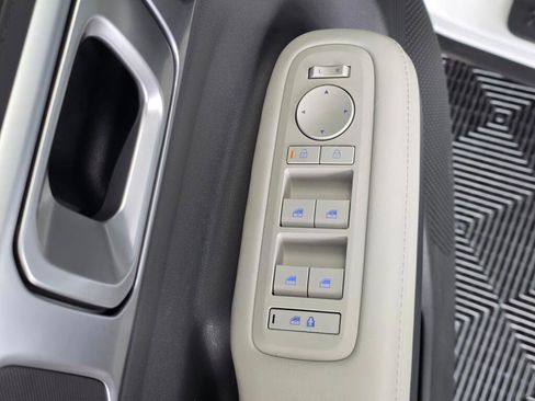 Used 2025 Hyundai Santa Fe SEL AWD/4WD image 19