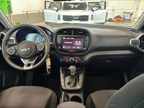 Certified 2023 Kia Soul LX w/ Option Group 015 FWD image 12