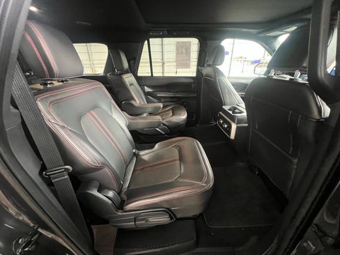 Used 2023 Ford Expedition Max Limited AWD/4WD image 6