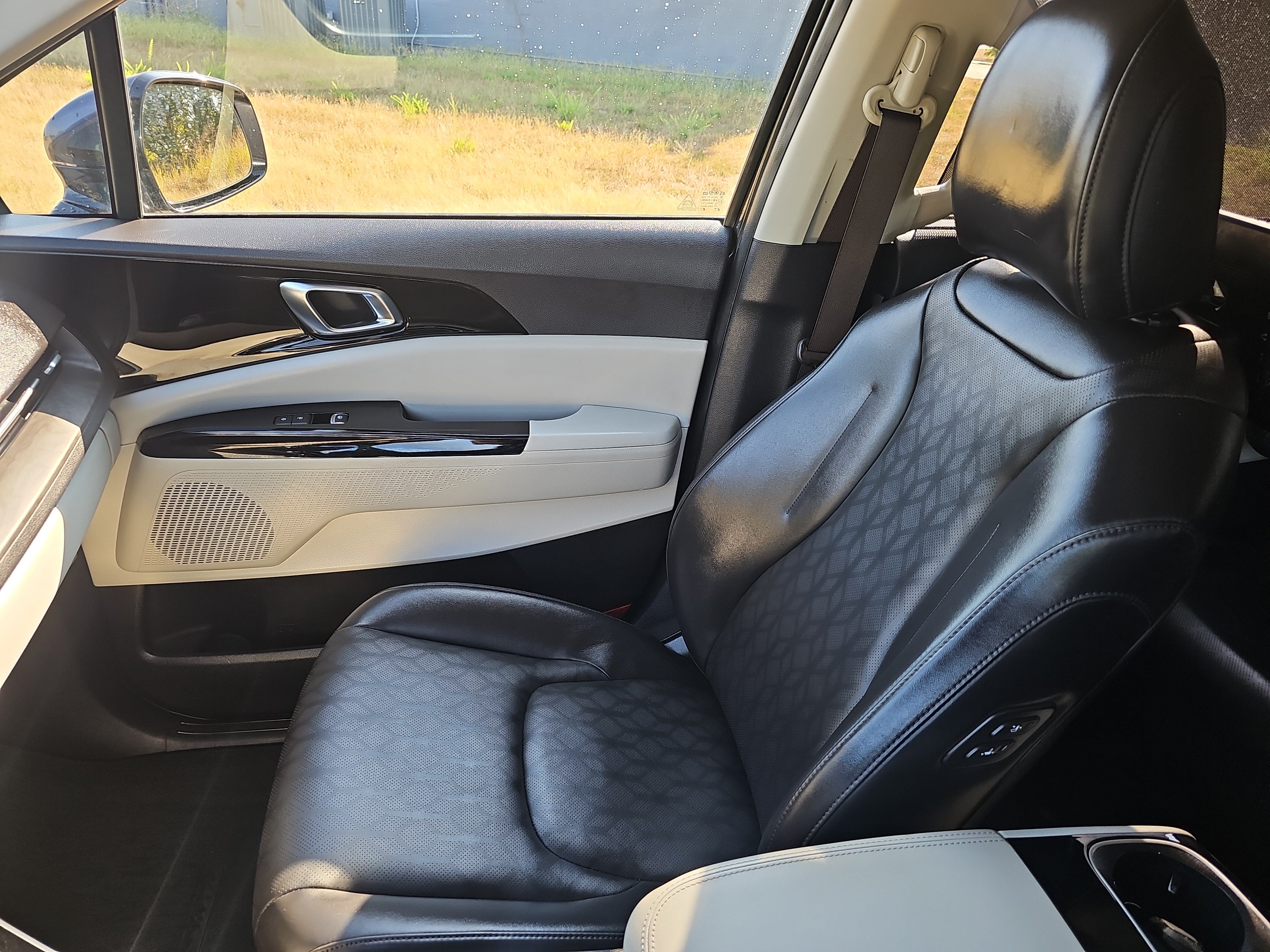 Used 2022 Kia Carnival SX FWD image 40